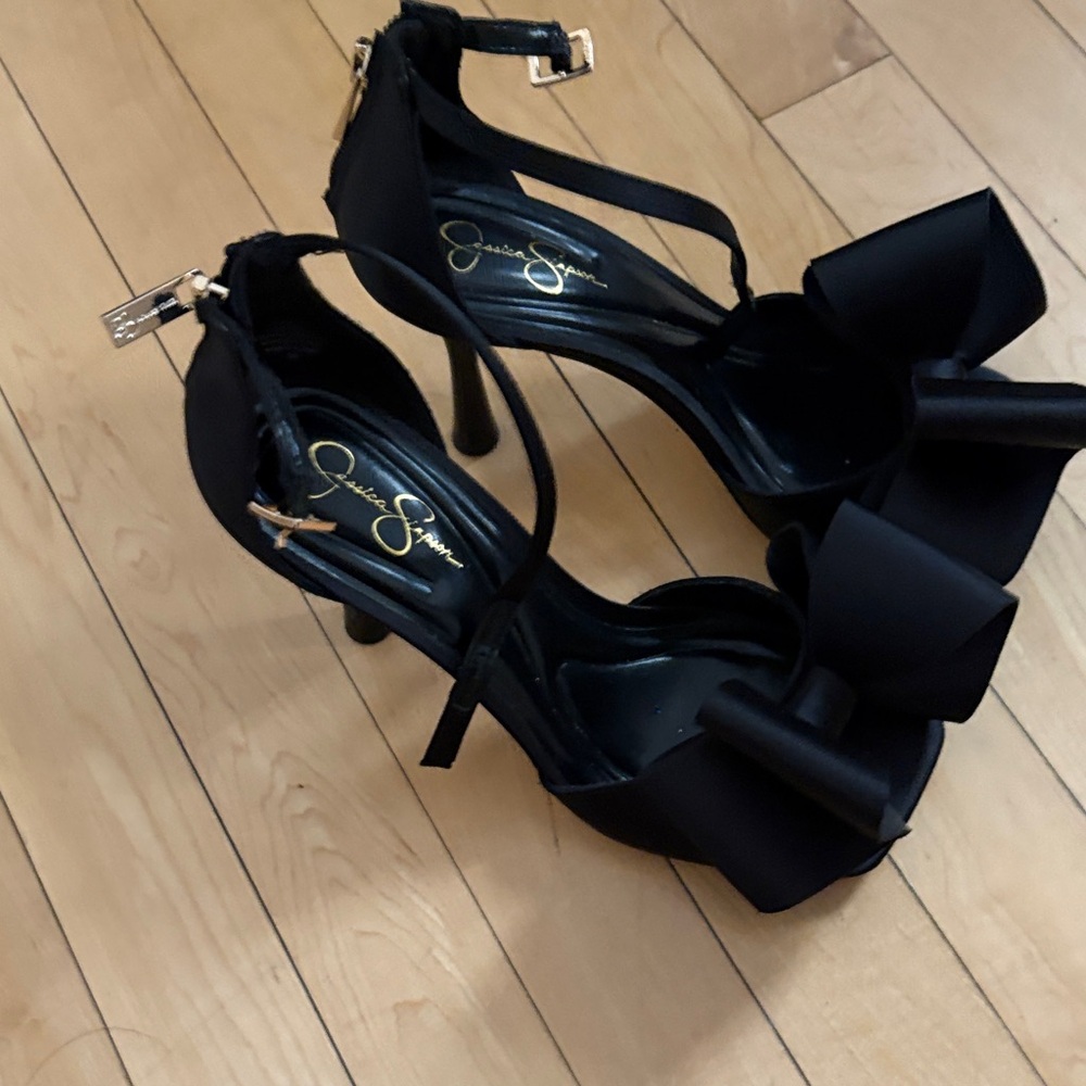 Jessica Simpson heels